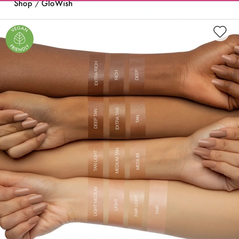 HUDA BEAUTY GloWish (shade Extra Tan 09)